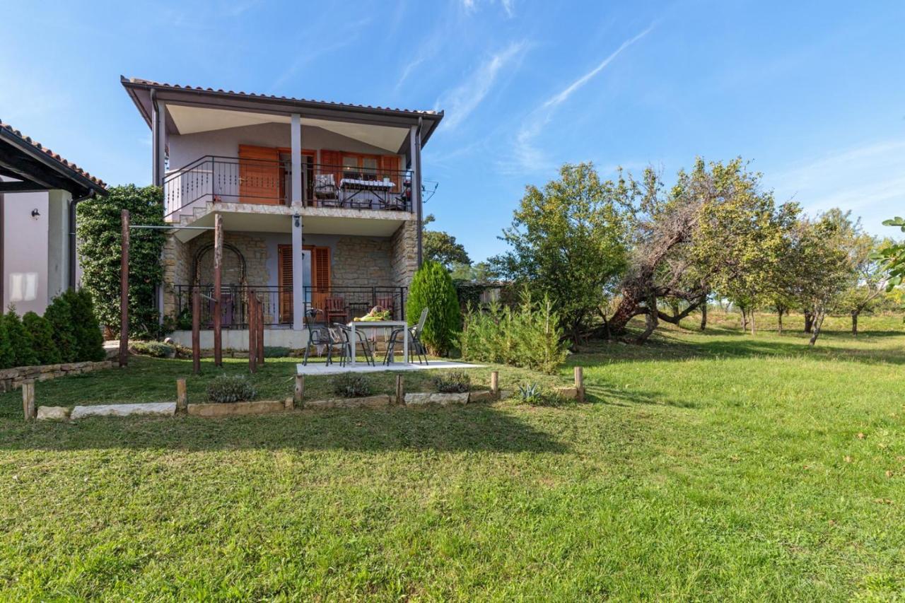 Apartments Sveti Leonard Oprtalj Luaran gambar