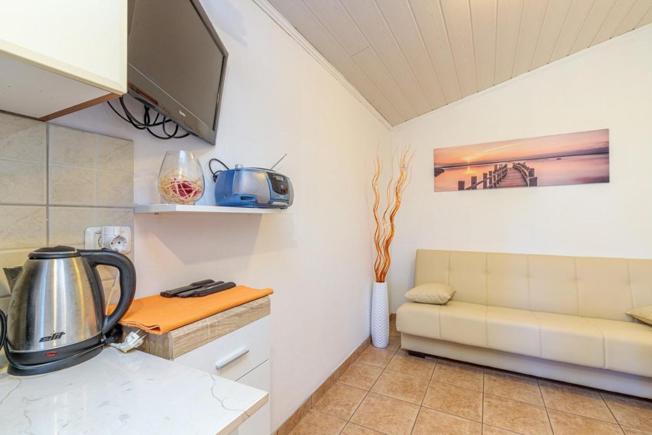 Apartments Sveti Leonard Oprtalj Luaran gambar