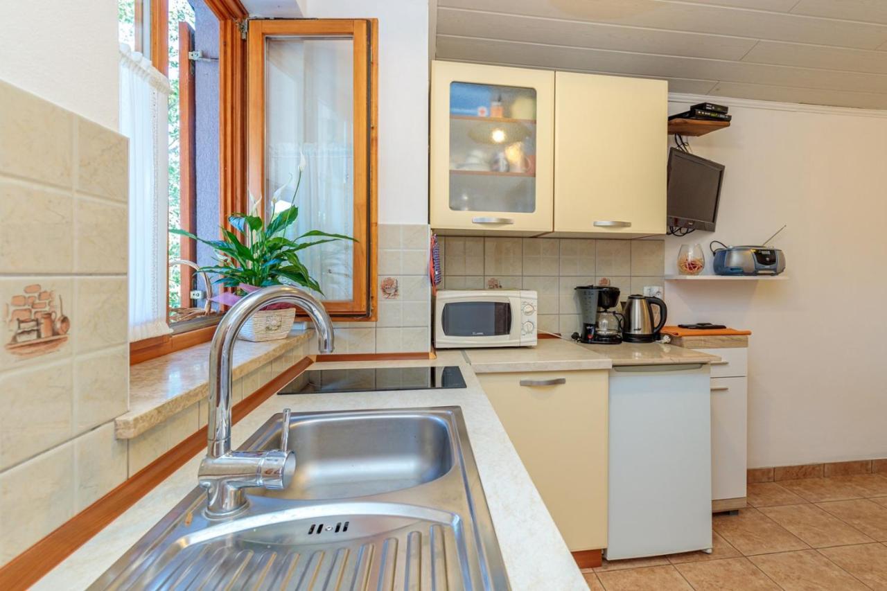 Apartments Sveti Leonard Oprtalj Luaran gambar