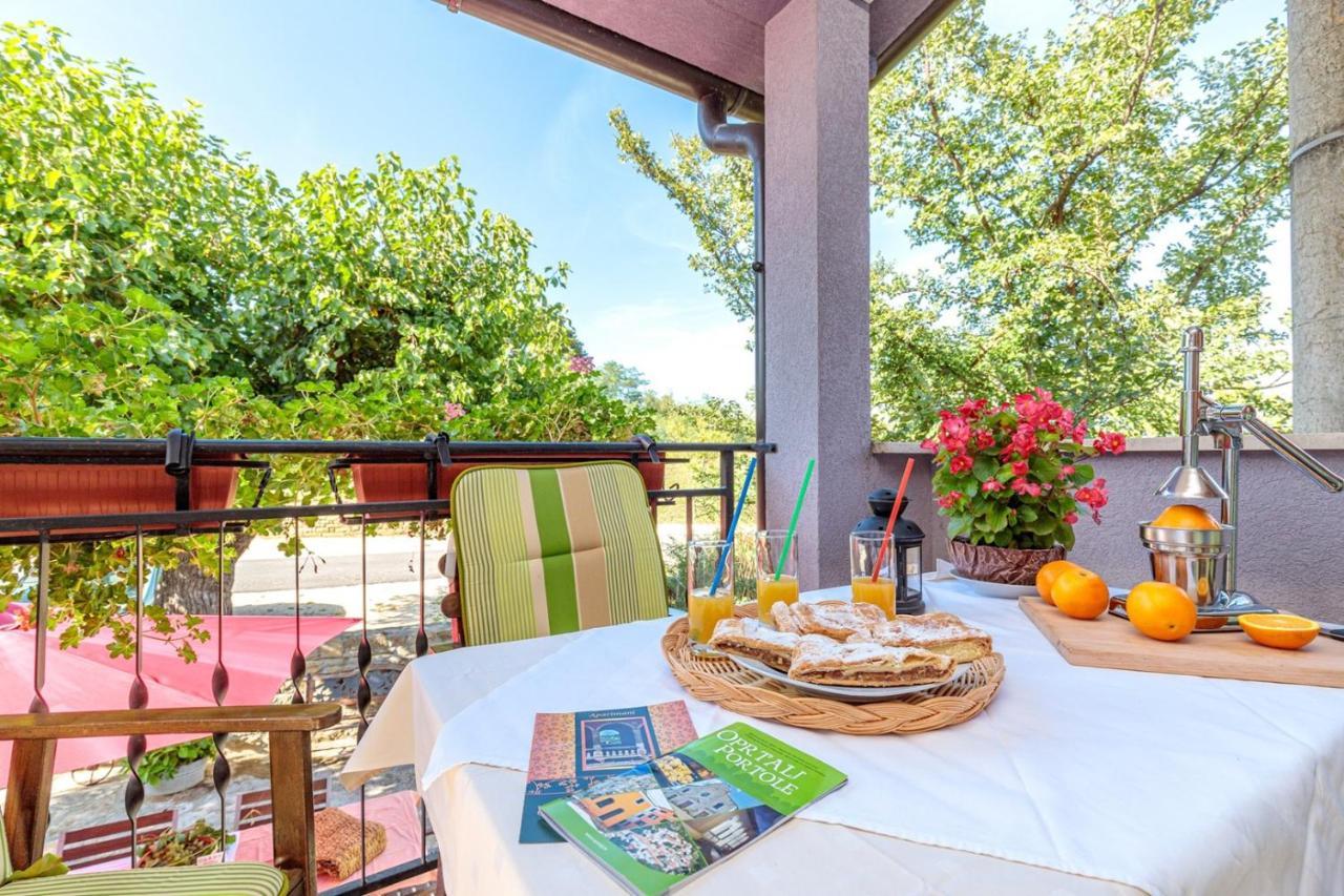 Apartments Sveti Leonard Oprtalj Luaran gambar